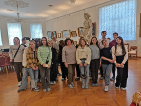Ученики 9 &quot;А&quot; класса 8 мая посетили художественный музей.